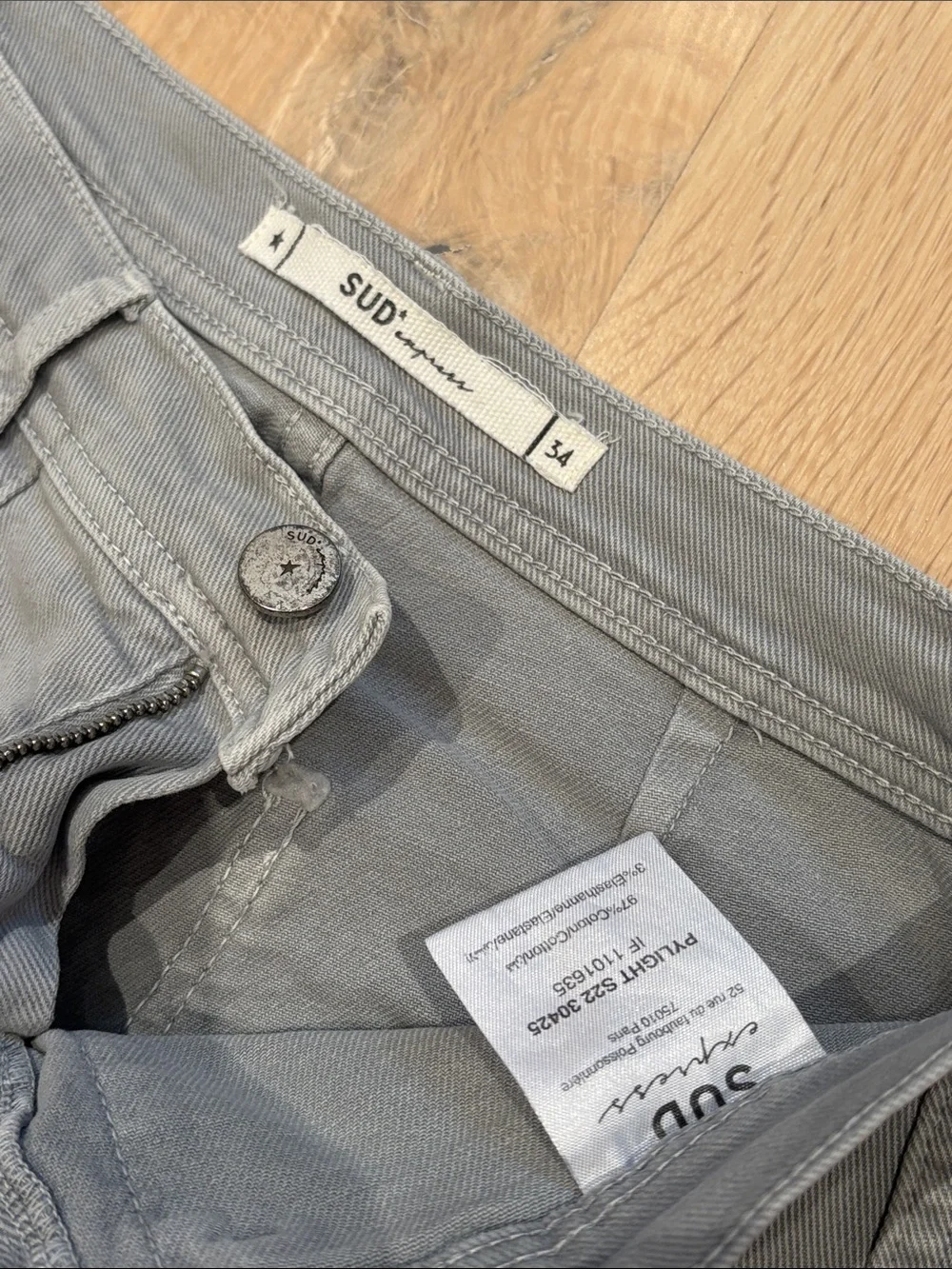 Women’s Light Blue/Grey Straight-Leg Jeans - Picture 4 of 4